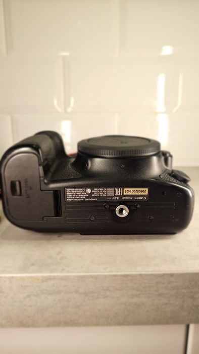 Canon EOS 6D Mark II w Bardzo Dobrym stanie