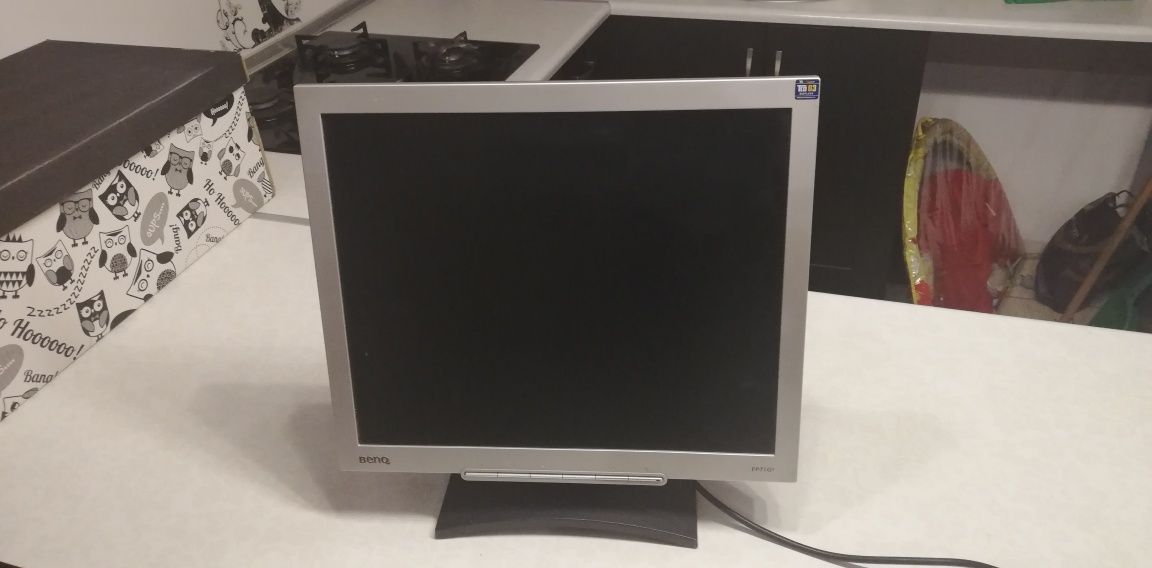 Monitor BENQ 19"