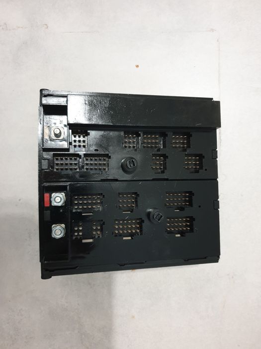 Skrzynka bezpiecznikowa Mercedes Atego 823,230KM