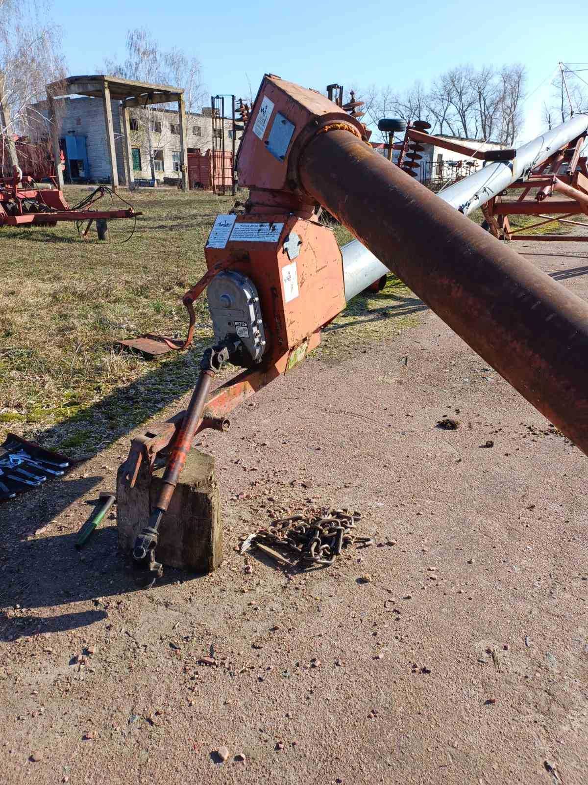 Перевантажувач для  зерна (шнек)