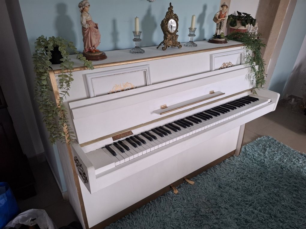 Pianino legnica sprzedam