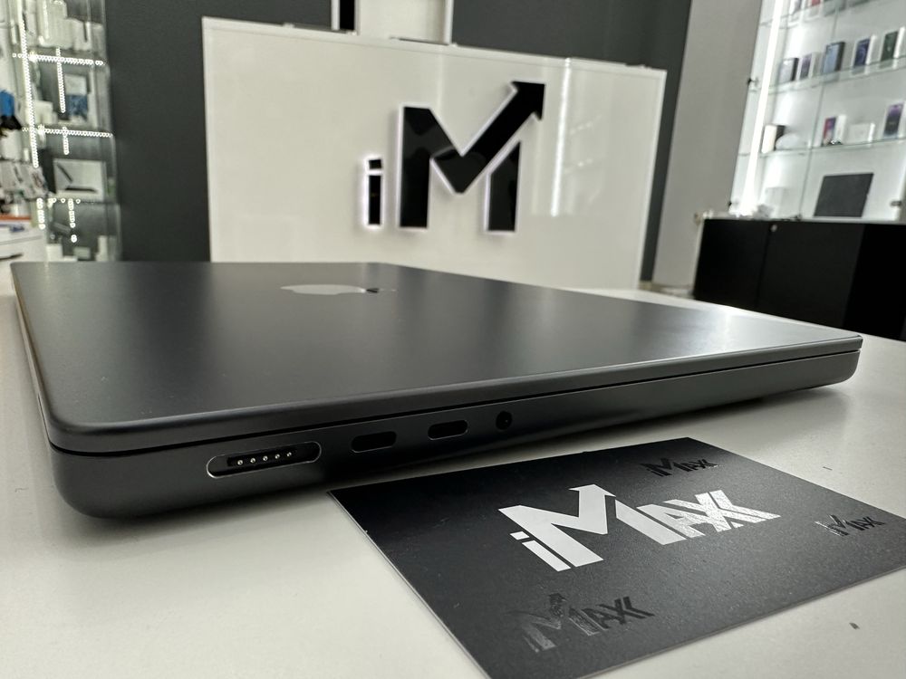 MacBook Pro 14” 2023 M3 Pro 18/512Gb Без блокувань 100% акб Новий стан