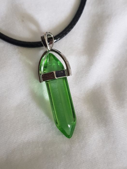 Colar pendente pedra cristal bala * várias pedras