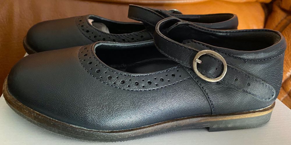 Sapatos em pele genuína azul escuro (nº28 ao nº34)
