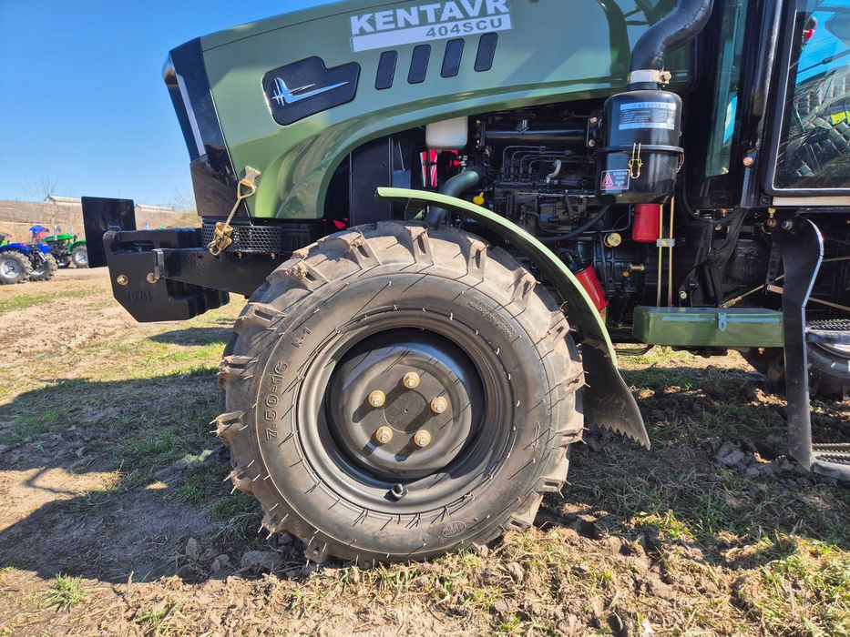 Трактор с кабиной Кентавр 404 SCU новый кузов