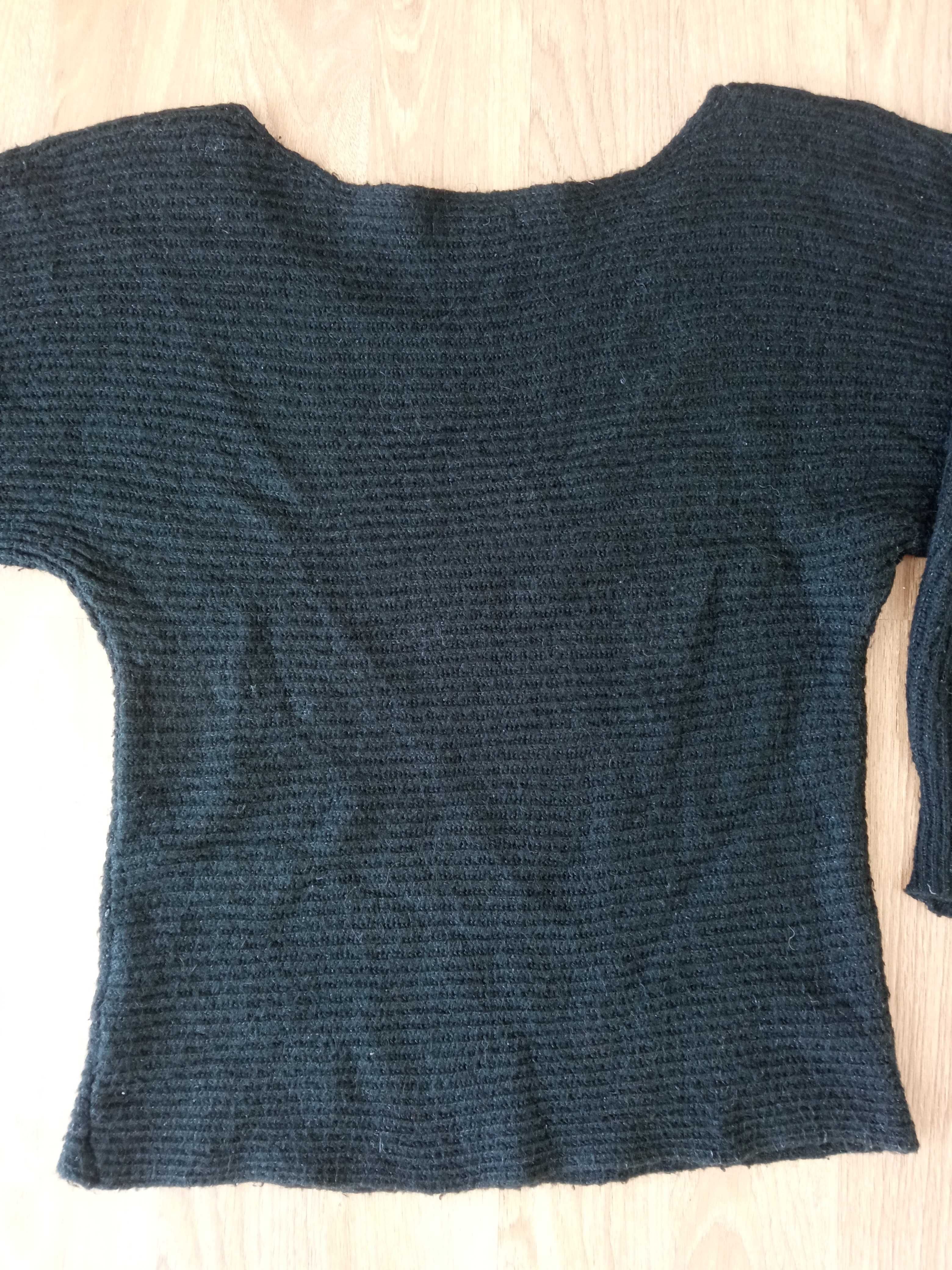 Sweter czarny z błyszczącą nitką 44 XXL We love knit Clockouse