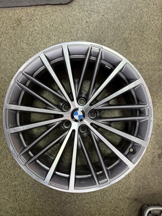 Продам диски одноширокі BMW G30 8j 5*112