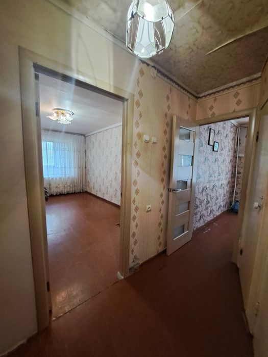 Продається 2к .каартира на Академіка Корольова