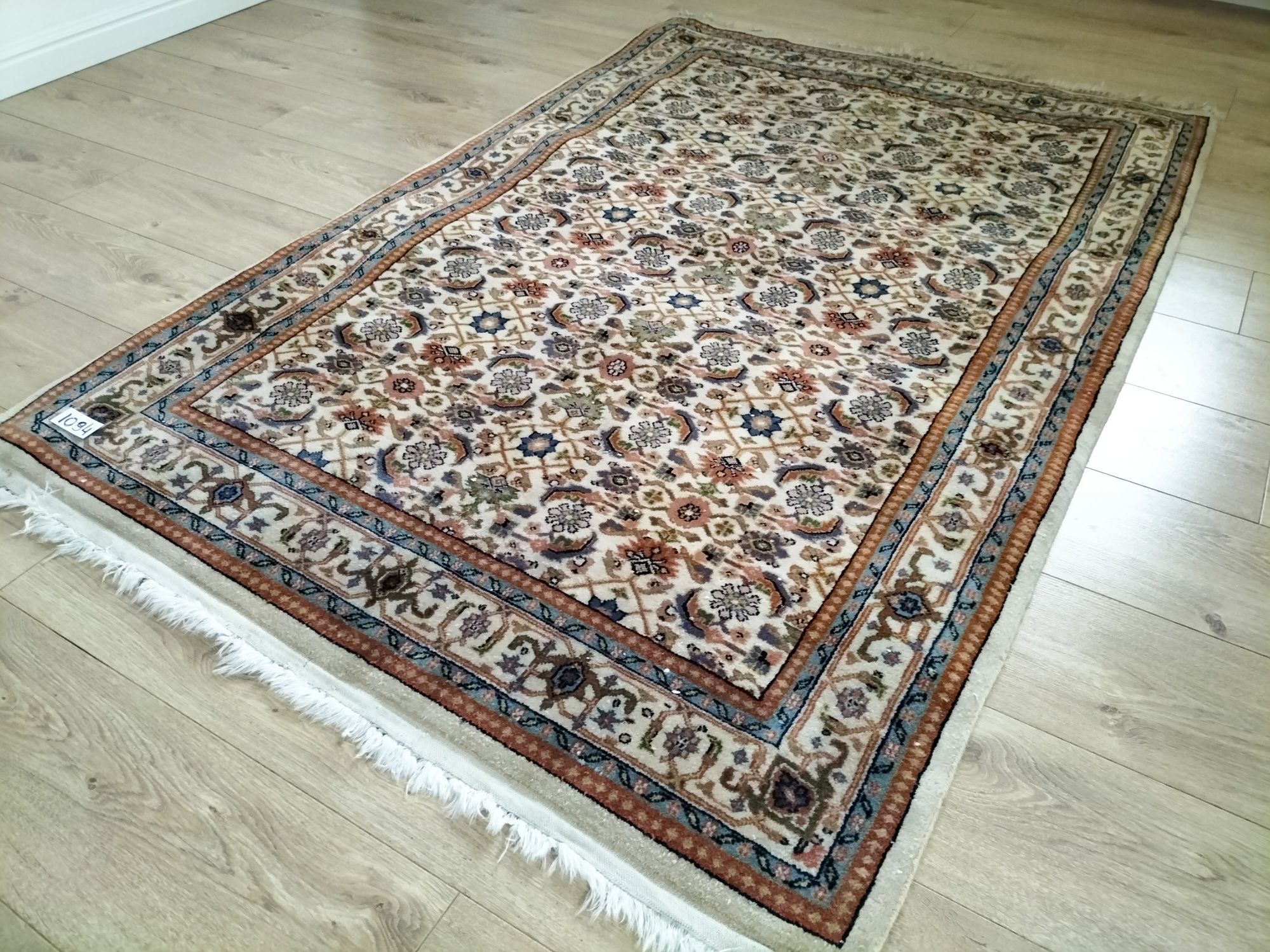 Piękny Indyjski ręcznie tkany wełniany dywan Herati