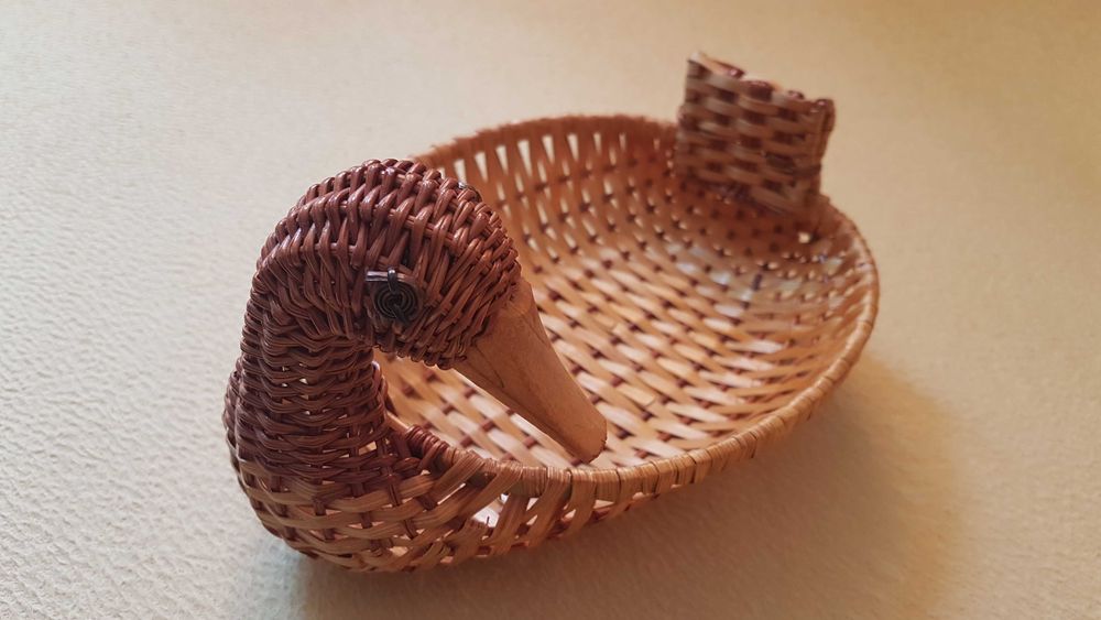 Koszyk-kaczka, rustykalny, wiklina, rattan