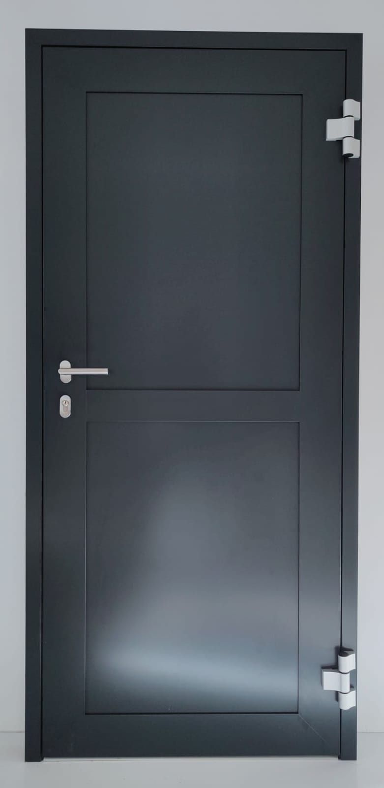 Drzwi aluminiowe zewnętrzne ciepłe masywne