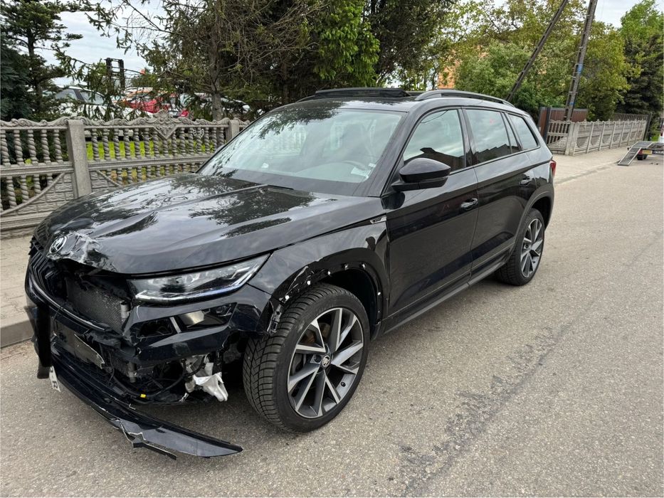 Skoda Kodiaq Sportline 200 km 4x4 7-osób TOTAL OPCJA