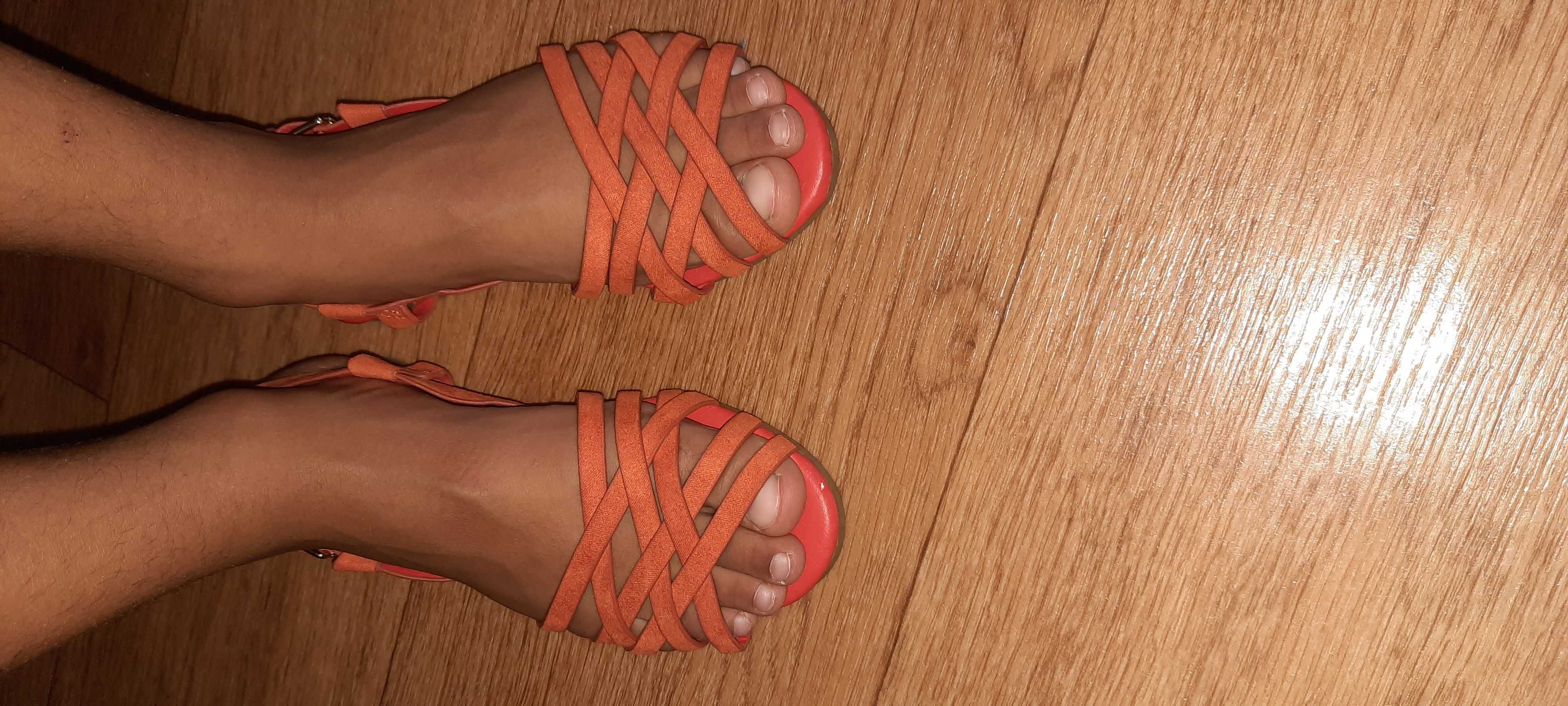 Босоножки сандали яркие 30-31 размер