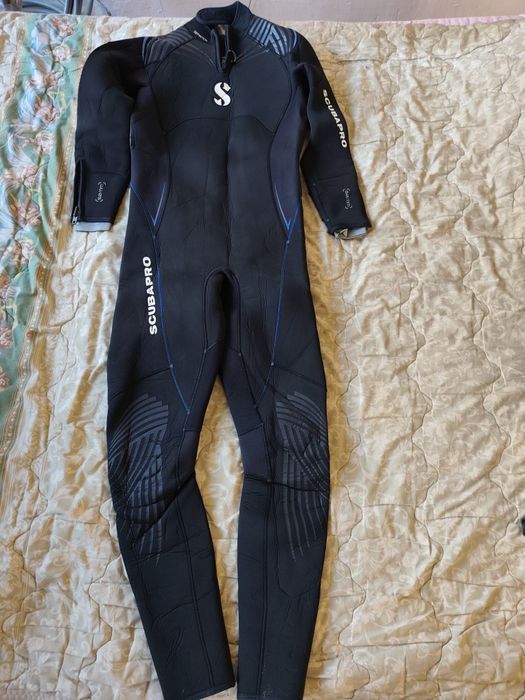 Продам чоловічий Б/У гідрокостюми SCUBAPRO DEFINITION 5mm розмір XL