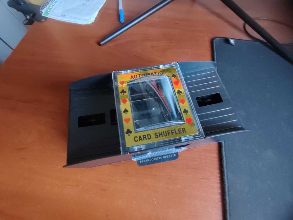 Тасувальник карт Card Shuffler