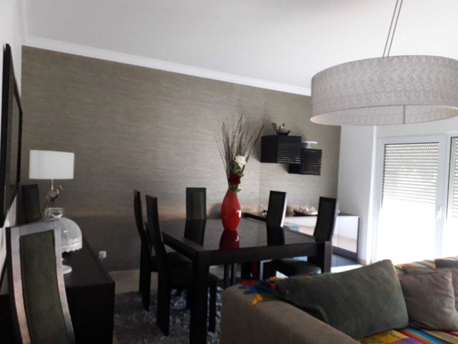 Moradia T3 em Condomínio com Piscinas e Lazer – Quinta do Sol