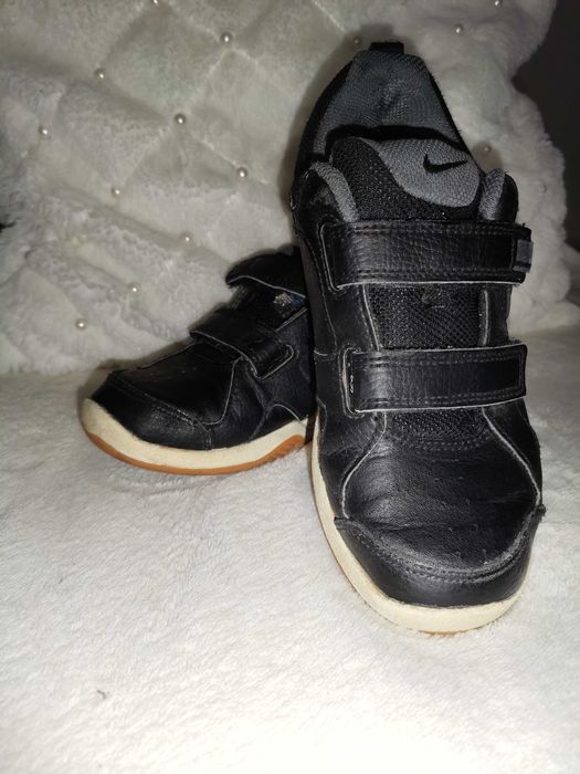 Buty chłopięce Nike 32