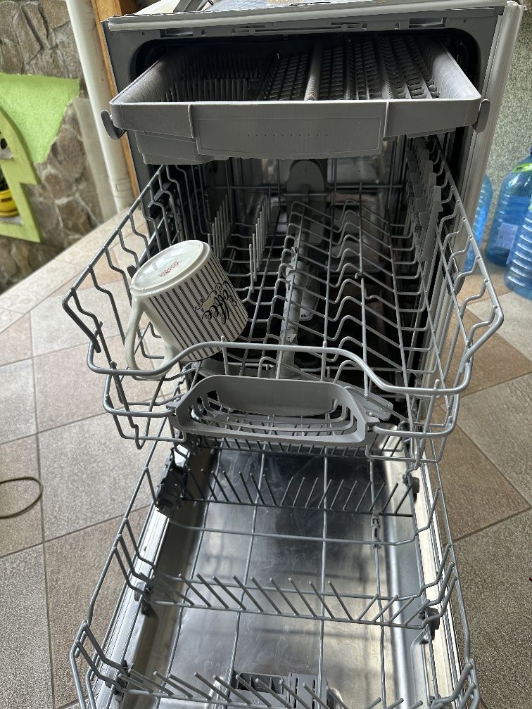Посудомийна машина Bosch Silence Plus 45см,як нова