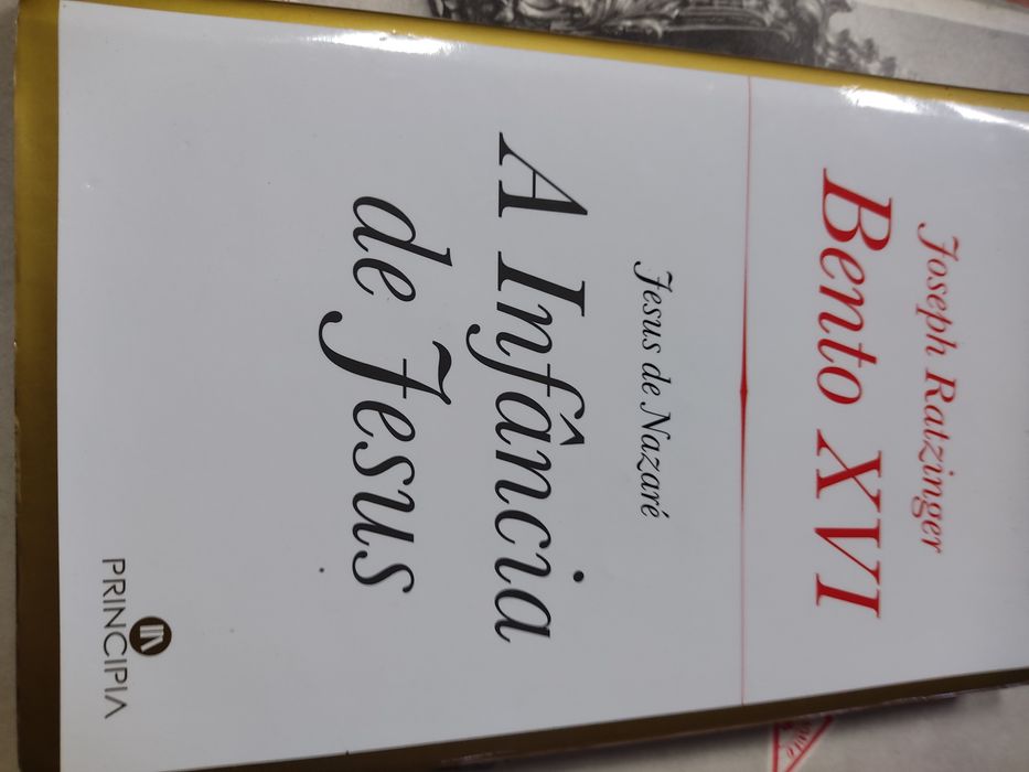 Tenho vários livros religiosos
