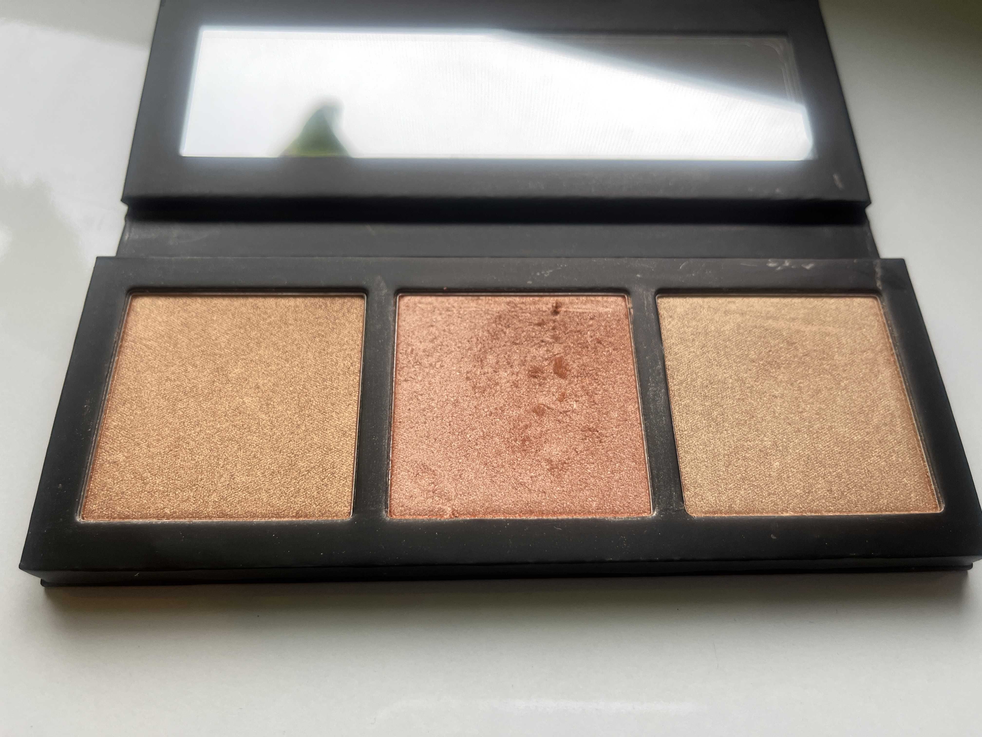 MAC HYPER REAL GLOW paleta rozświetlaczy