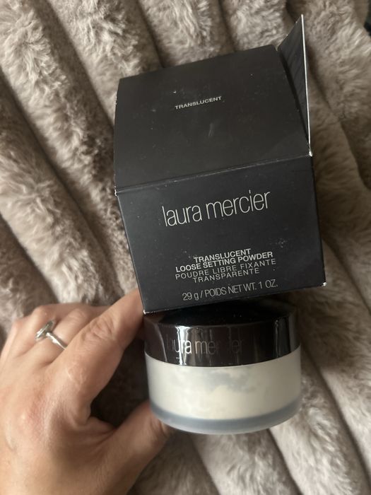 Laura mercier puder
