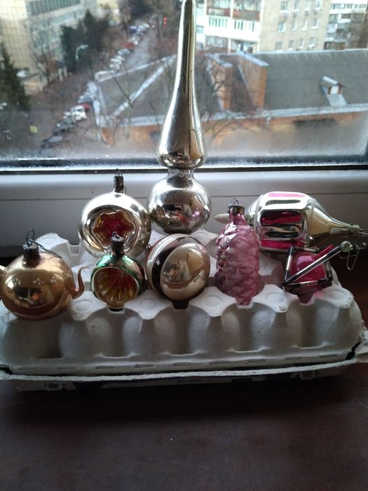 Новогодние елочные игрушки