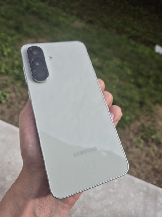 Samsung a56 5G 8/128gb olive. Samsung S9 fe x510