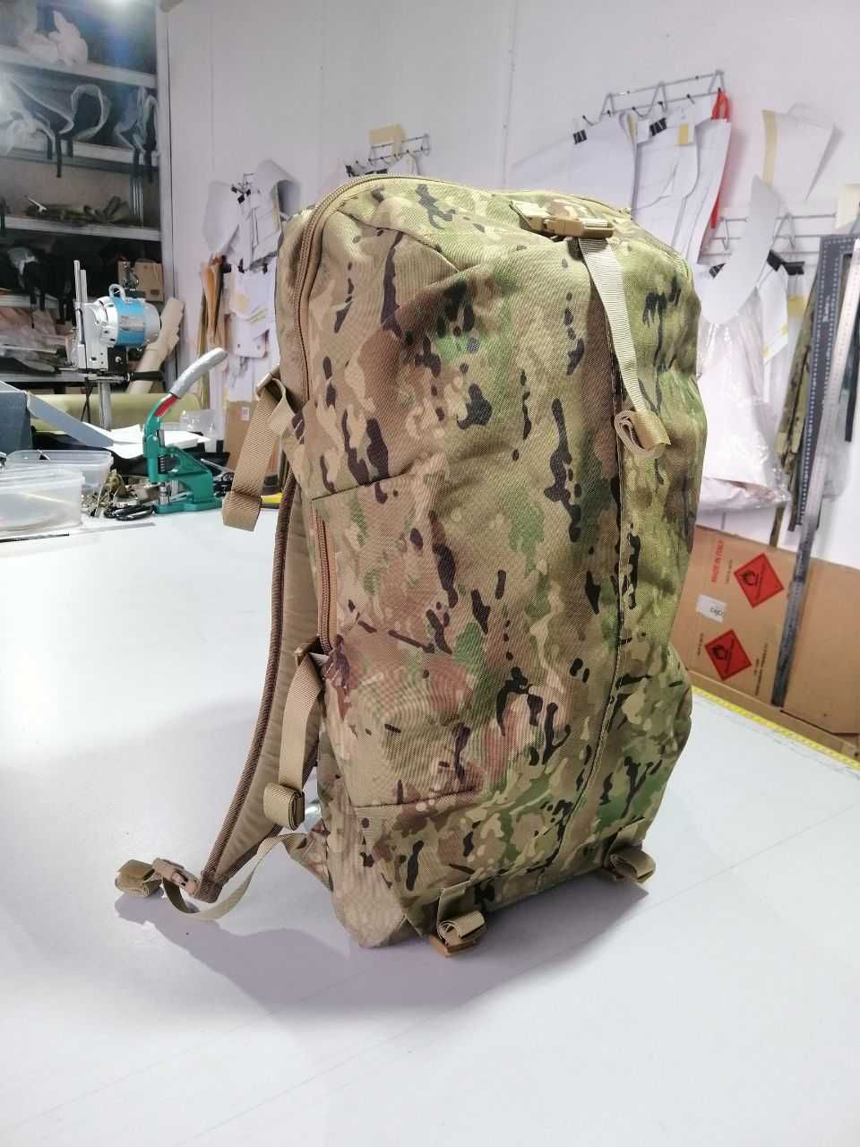 Рюкзак для Starlink V2 з можливістю кріплення додаткового обладнання.