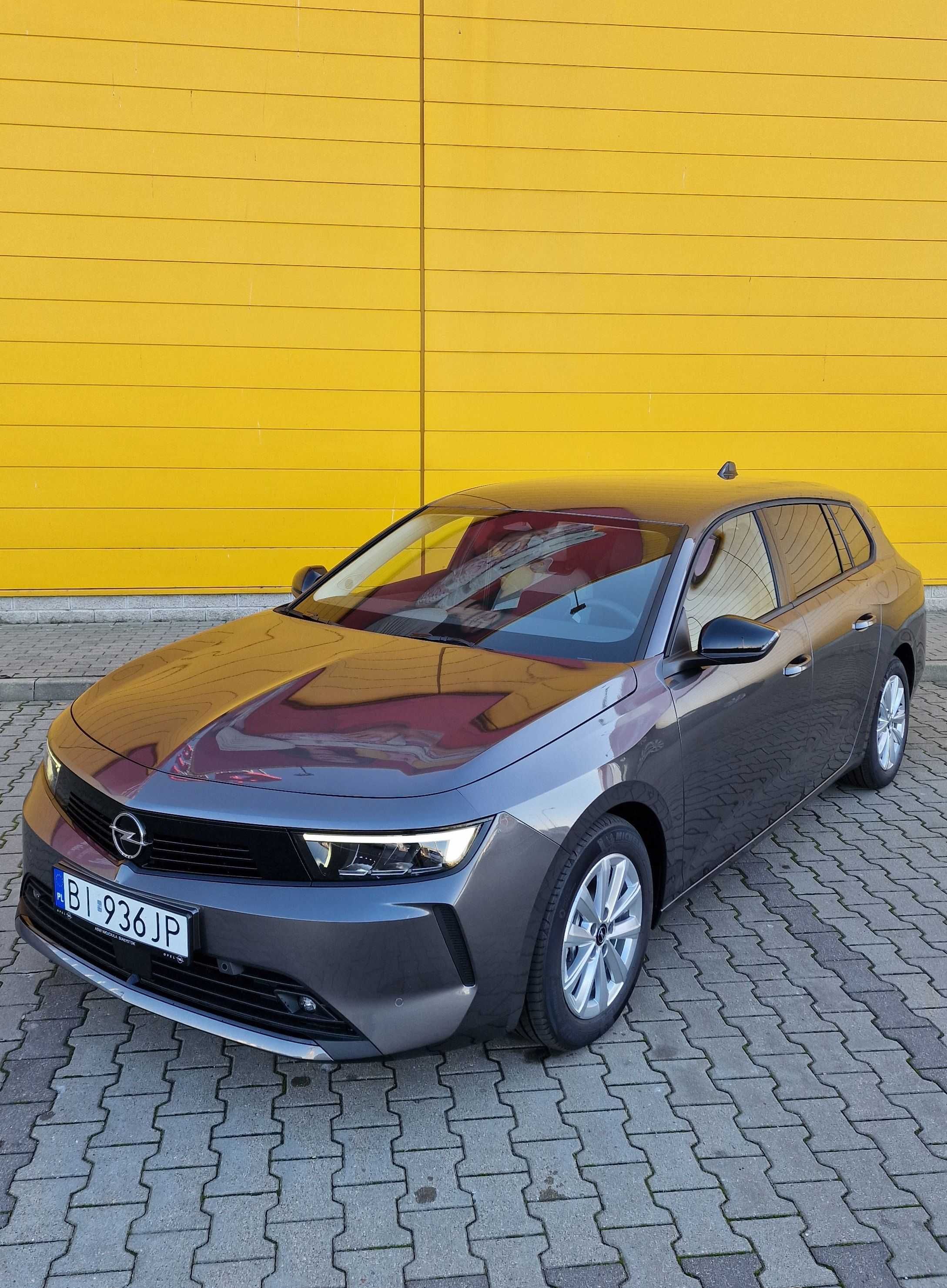Wypożyczalnia aut OPEL ASTRA KOMBI AUTOMAT 2024 Wynajem aut osobowych