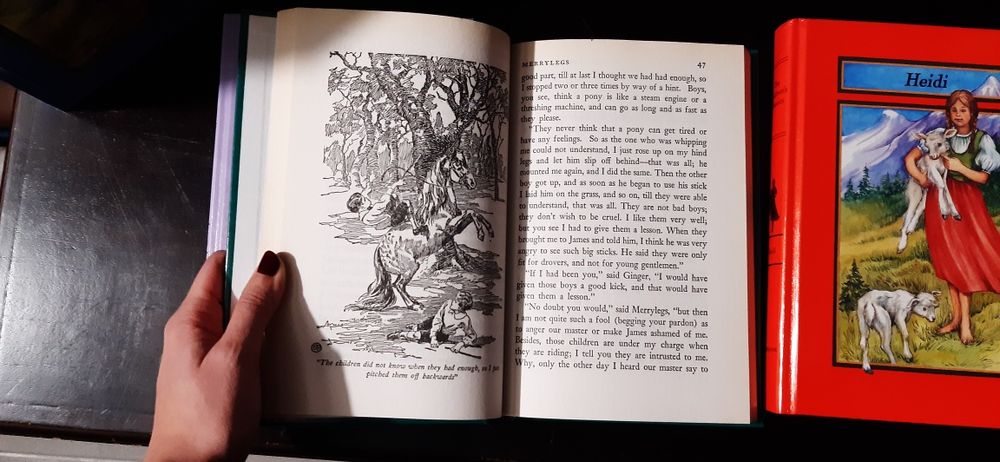 Coleção de 8 livros em inglês "The Children's Classics"