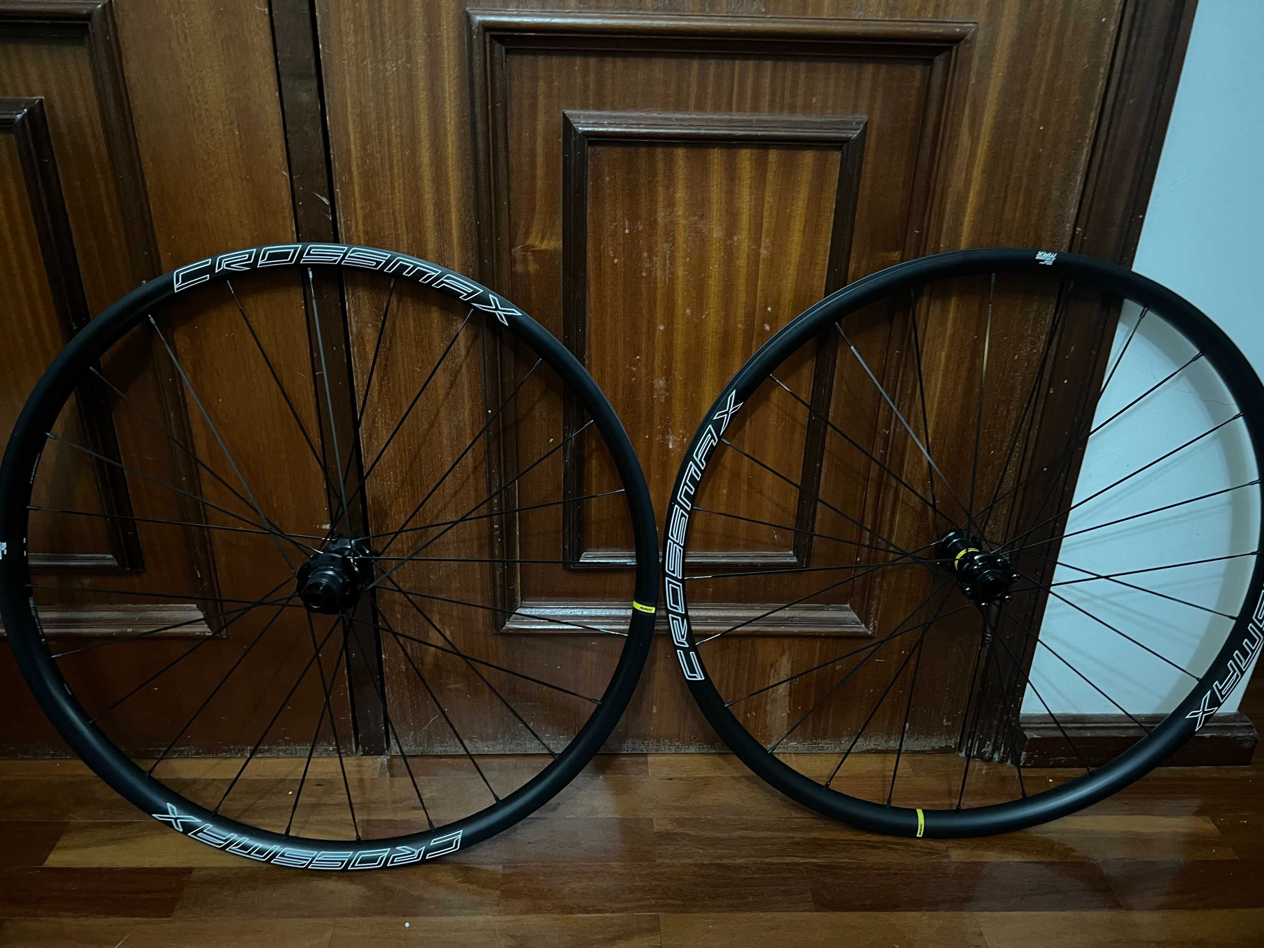 Mavic Crossmax 27.5'' Wheelset | Boost 15x110 - 12x148 mm | 6-Bolt |