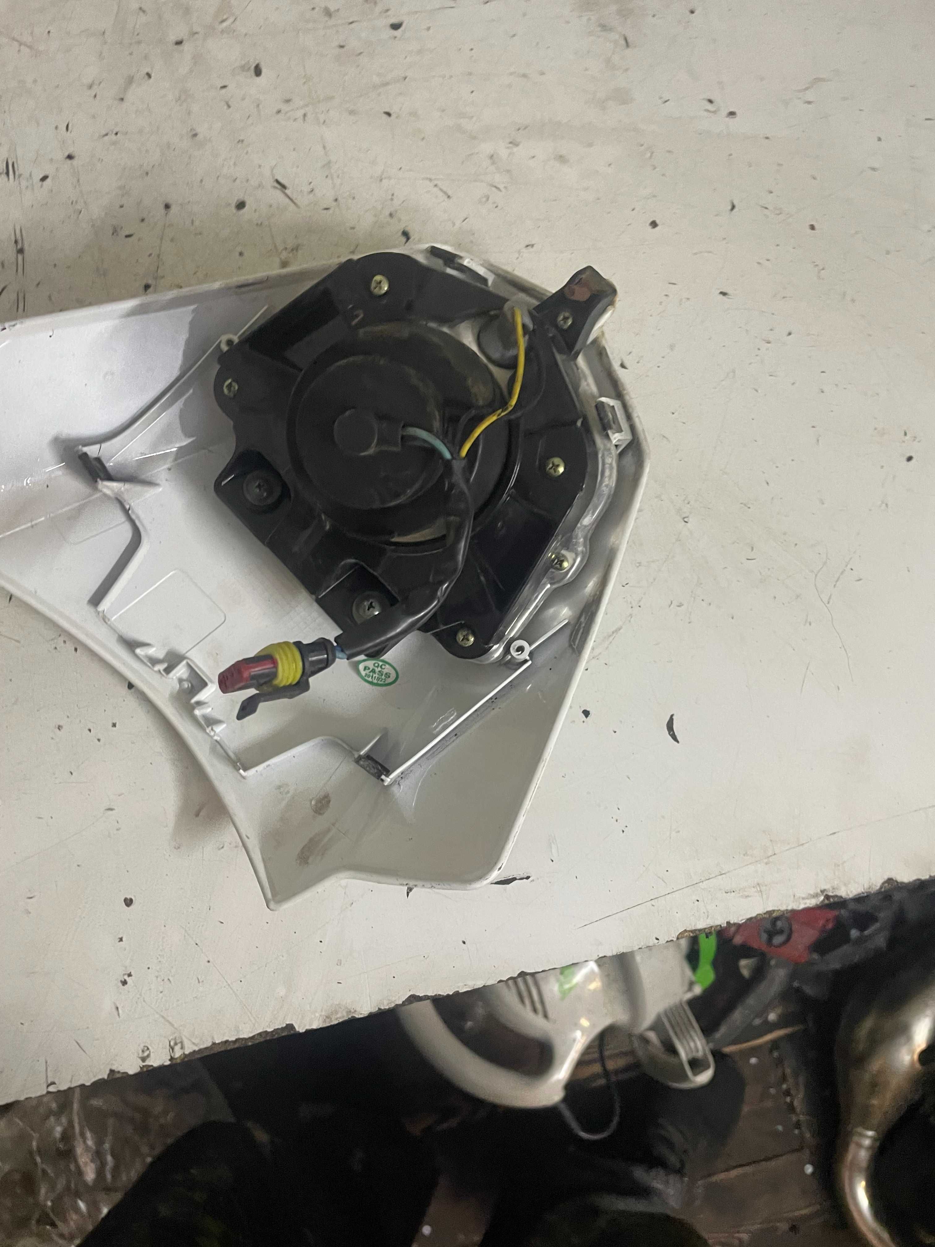 Generic trigger sm 50 lampa reflektor czasza owiewka