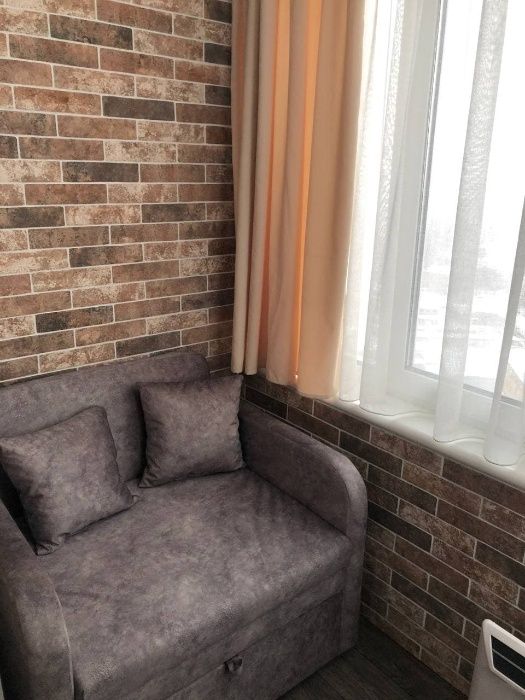 Здам подобово квартиру напряму Люкс студію в Лофт стилі, біля лікарні