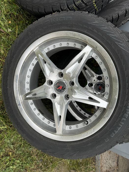 225/55 r18 зимова резина Nokian з титановими дисками