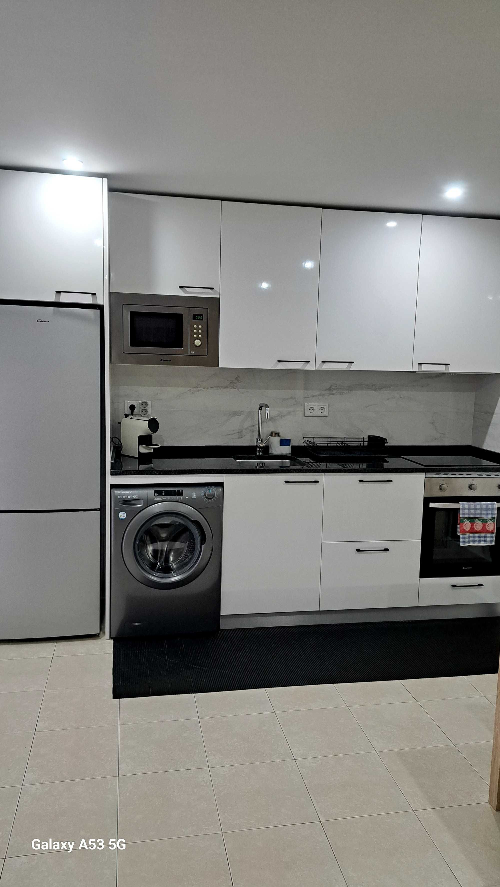 Ferias Quarteira T1 junto à praia todo remodelado Agosto completo