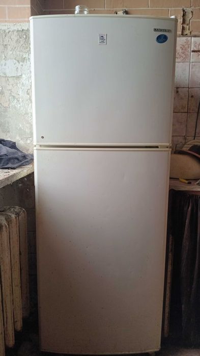 Продам холодильник Samsung срочно