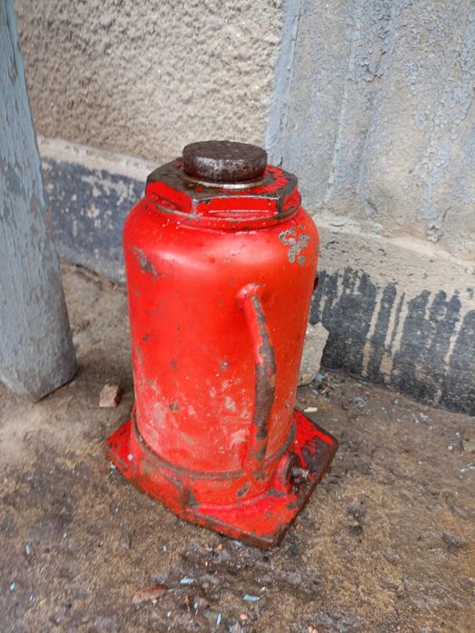 Домкрат гидравлический 20 т