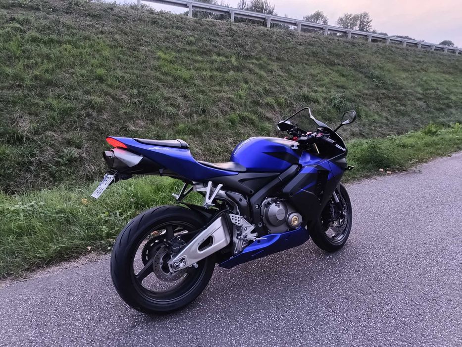 Honda CBR 600rr PC37 2005 r
