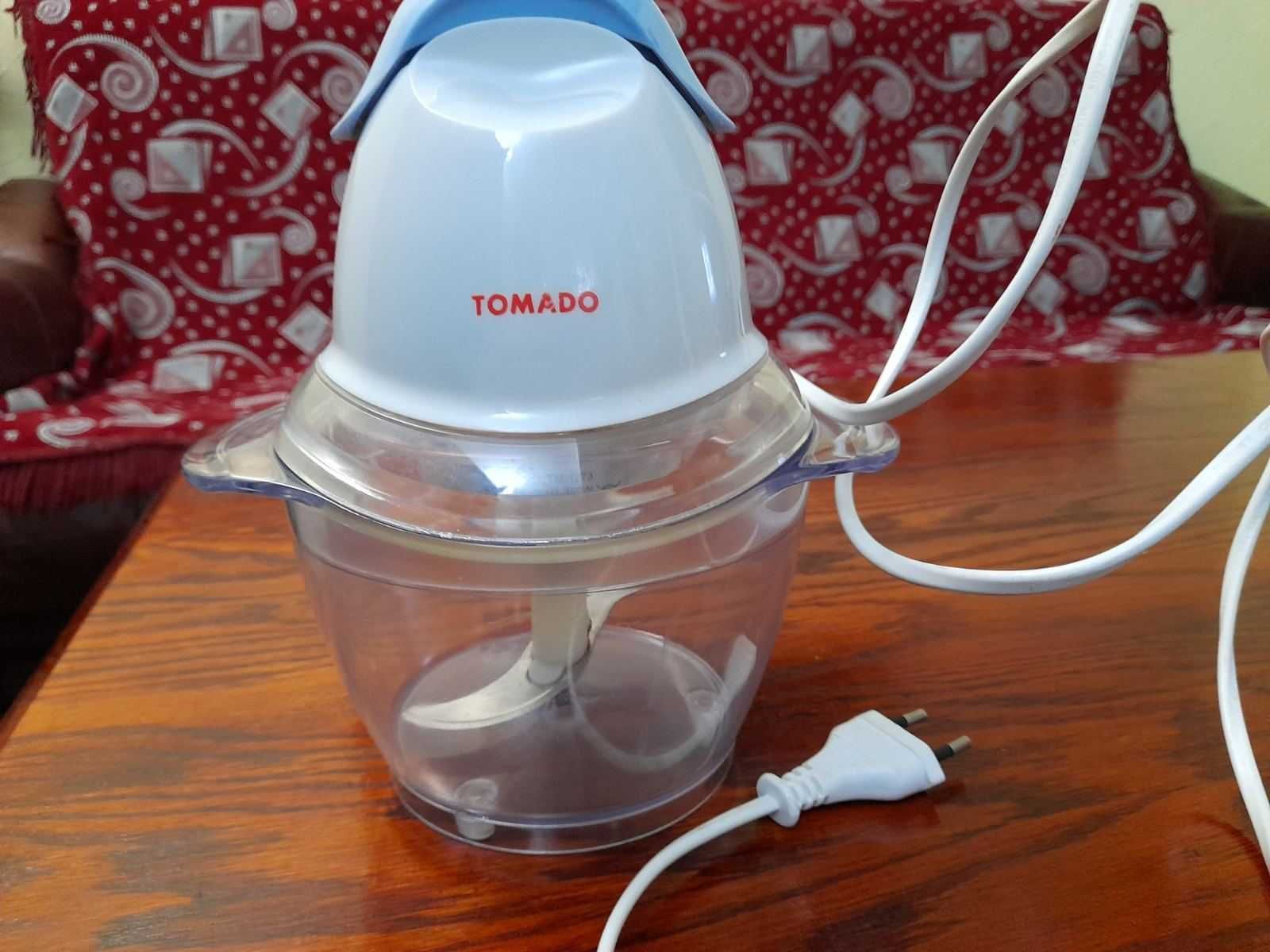 Продам блендер Tomado