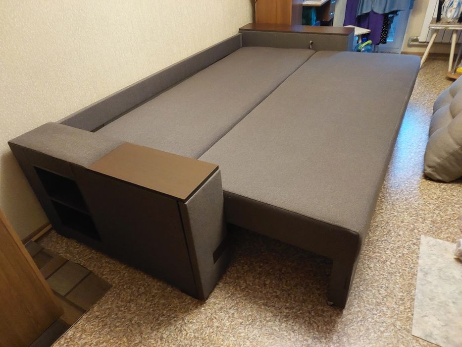 Диван  большой б.у.