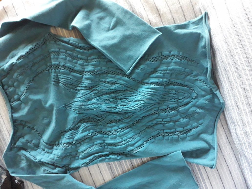 Camisolas Desigual, Esmara by Heidi Klum e Benetton, casaco Primark