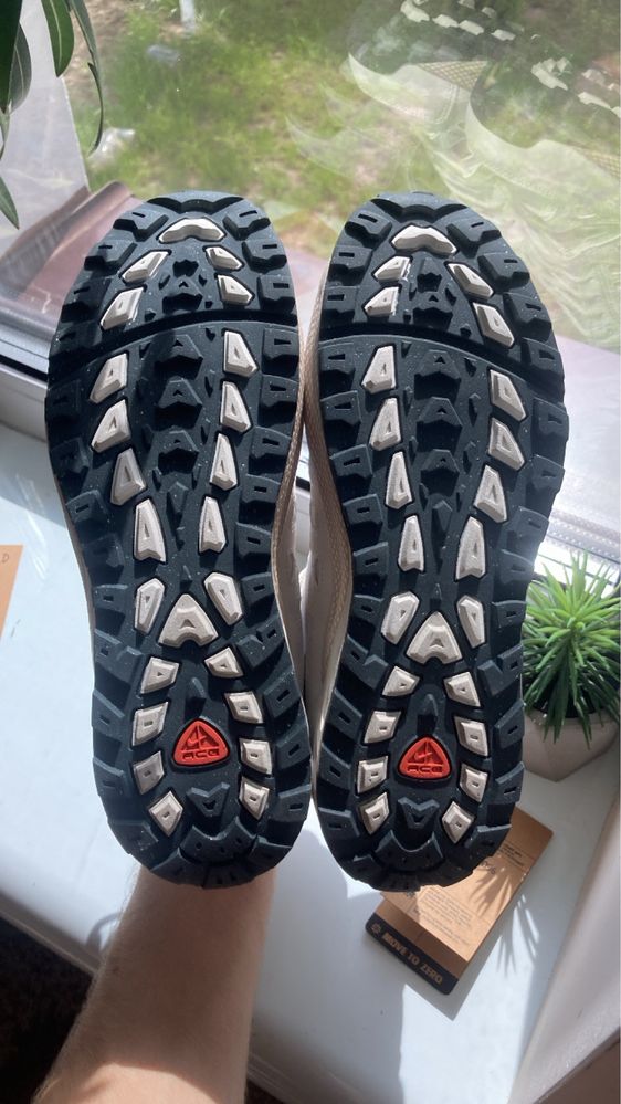 Кросівки Nike ACG Air Exlporaid Phanton Sail Light Bone
