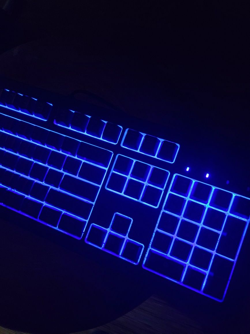 Procesor i3 8100 radiator wentylator klawiatura led  steelseries