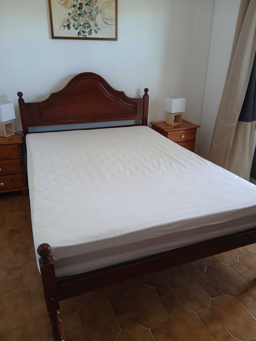 Cama Casal de Madeira