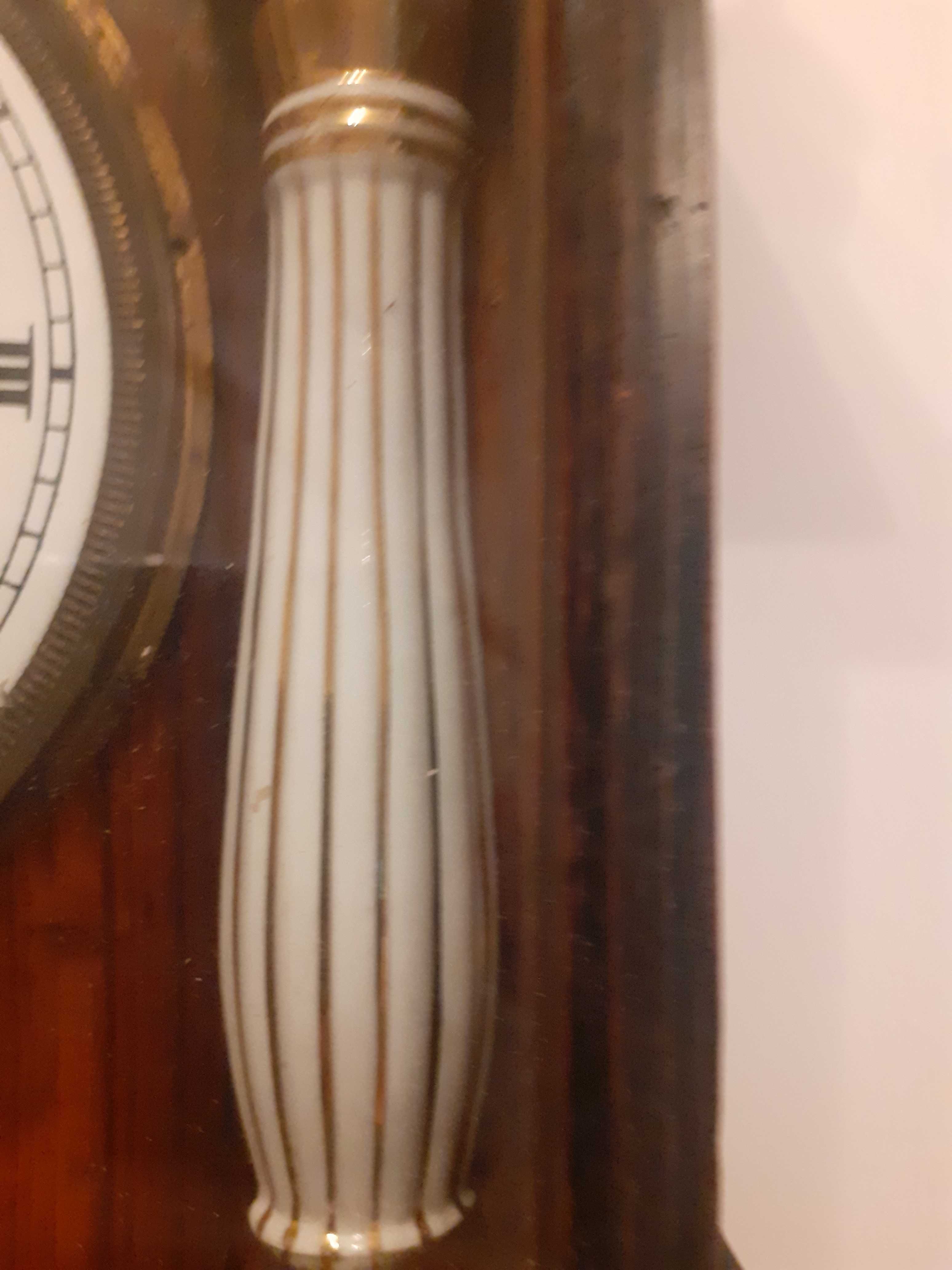 Bardzo Stary zegar scienny z wiezyczkami i kolumnami ozdoba sciany