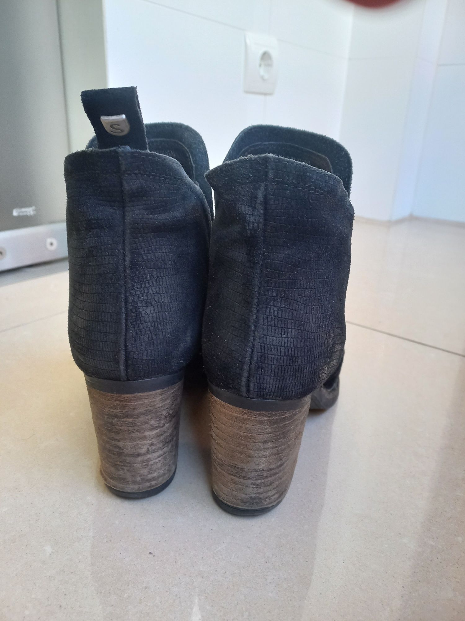 Botas Pretas Salsa
