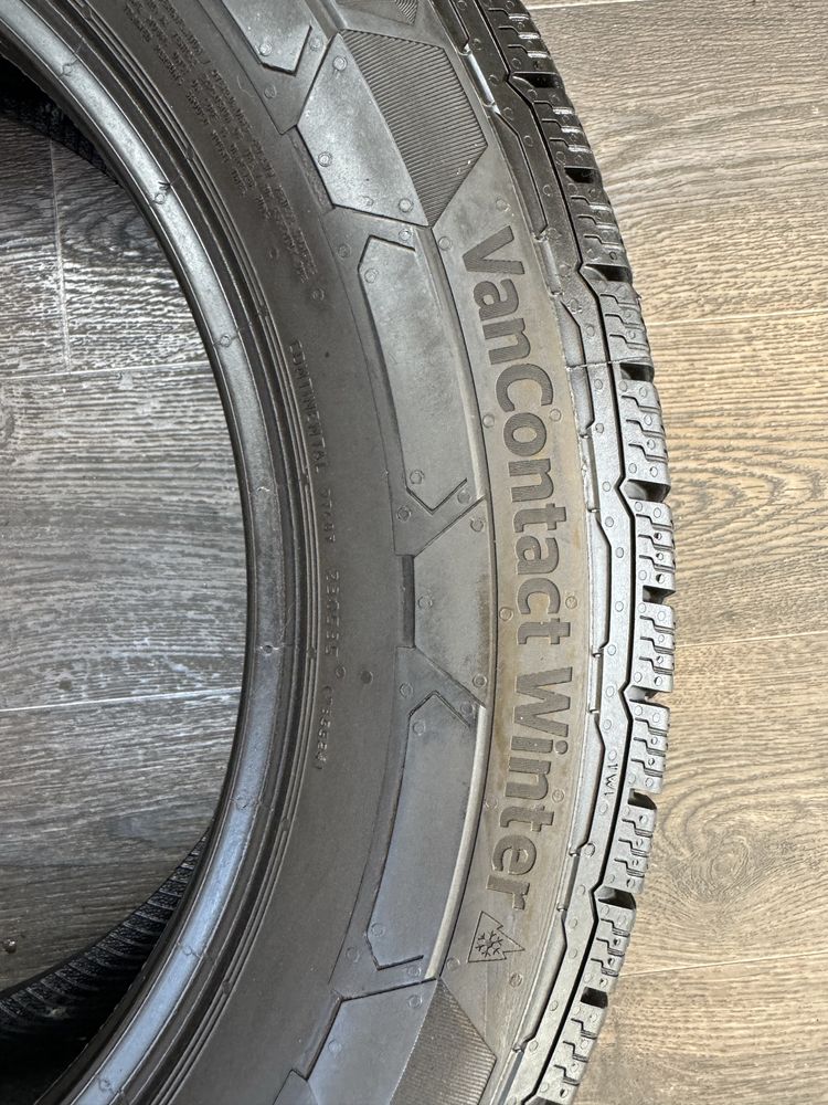 Шини Continental 215/60/R17C