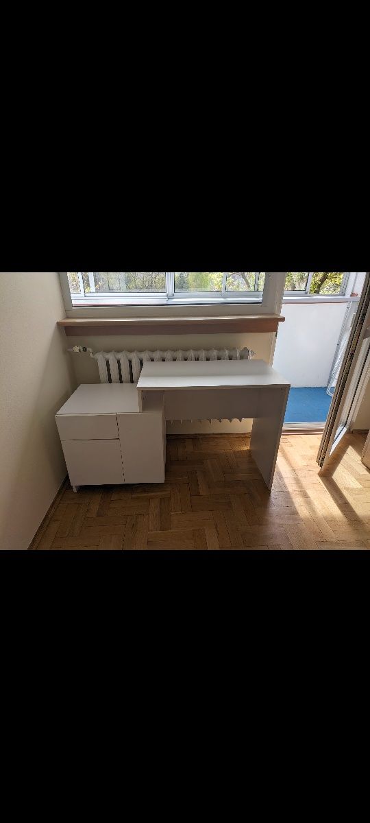 Sprzedam białe biurko