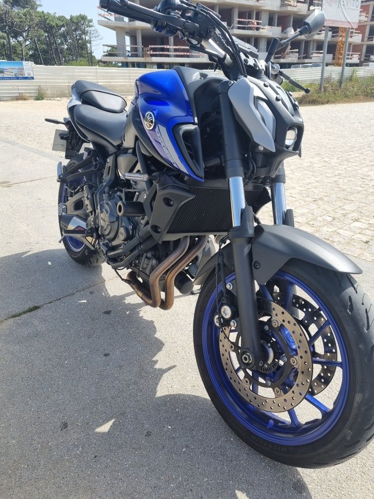 Yamaha MT07 como nova