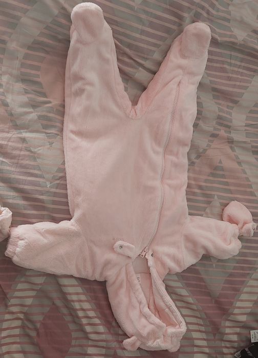 Kombinezon z rękawiczkami typu misiek ocieplany zimowy 3-6 miesiecy